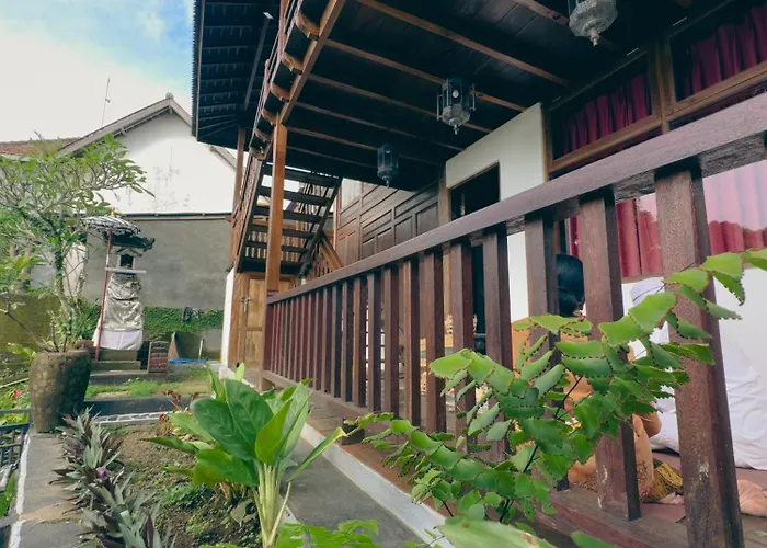 Tjeraki House